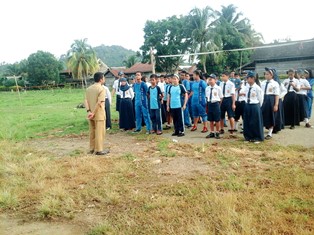 cerita inspirasi pak sunarto mengabdi sebagai guru di daerah terpencil